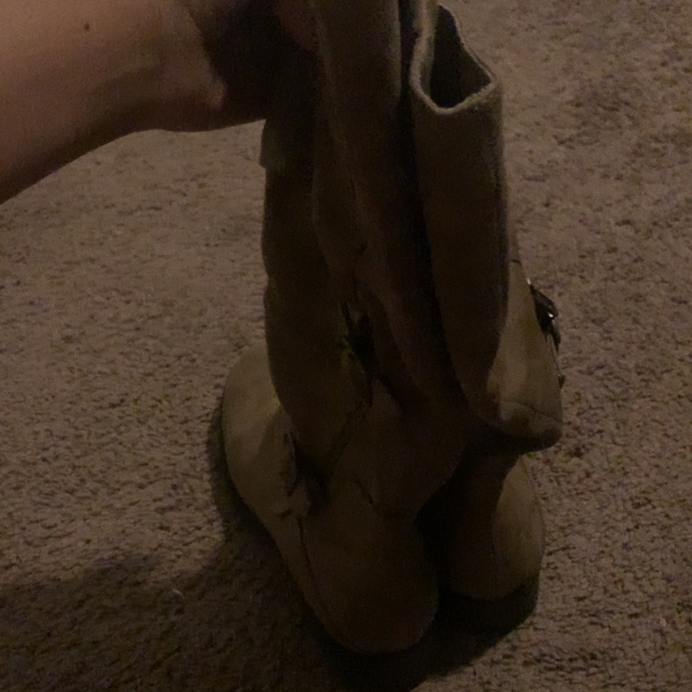 Baretrap boots